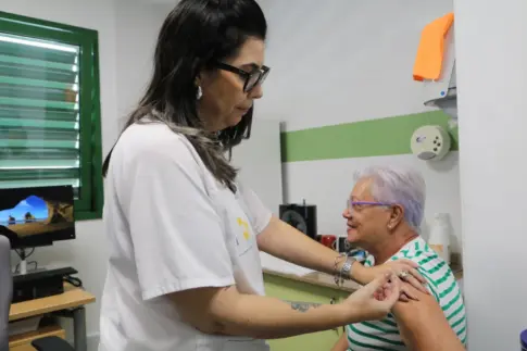 Canarias administra 152.591 dosis de vacunas contra la gripe en un mes