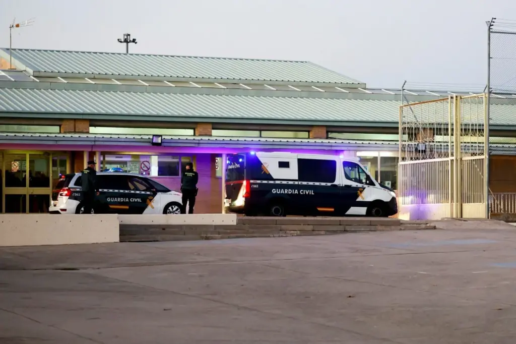 El juez envía a prisión a Ábalos y a Koldo ante el riesgo de fuga