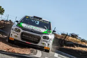 Yeray Lemes festeja su condición de virtual campeón provincial con una victoria en Maspalomas