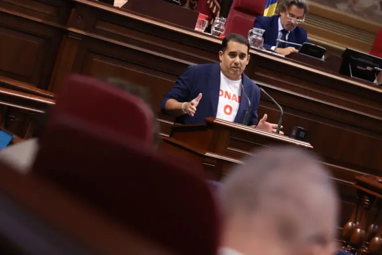 El Parlamento canario respalda por unanimidad la creación de una app para fomentar la donación de sangre