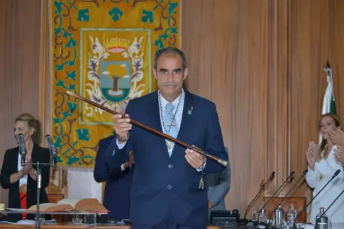 El alcalde de Valverde cesa a la concejala de Fiestas, Comercio y Desarrollo Económico