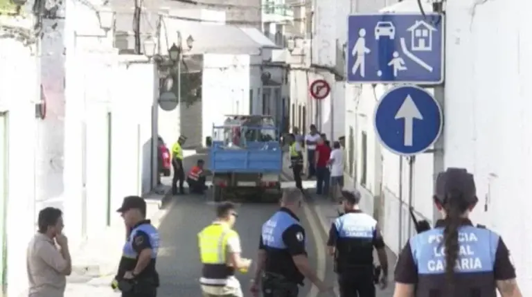 Muere una mujer en Lanzarote tras ser atropellada por un camión que quedó sin frenos