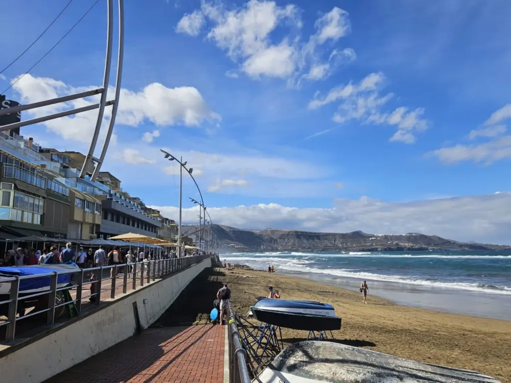 Cielos parcialmente despejados en Las Palmas de Gran Canaria tras el paso de la borrasca Claudia