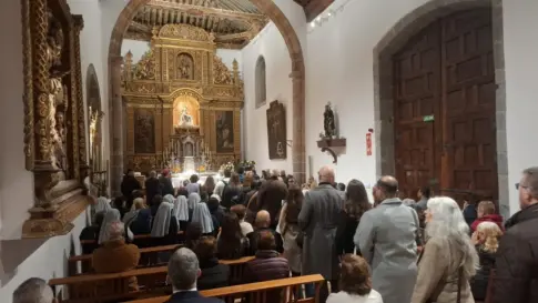 Último adiós al obispo emérito en la capilla ardiente de la iglesia del Hospital de Dolores