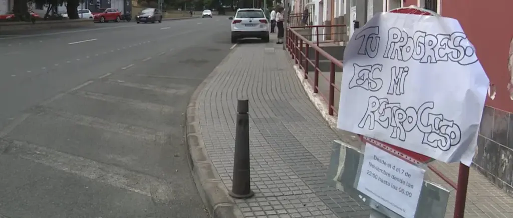 Protestas por la construcción de un carril bici en Don Zoilo, en Las Palmas de Gran Canaria