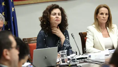 Hacienda presenta las cuentas de 2026 a los grupos parlamentarios