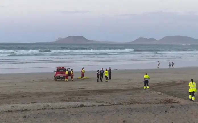 Un fallecido y una persona desaparecida en la Playa de Famara