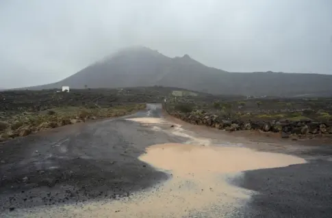 Última hora de la borrasca Claudia en Canarias: se da por finalizada la alerta por lluvias e inundaciones y se retoman las clases
