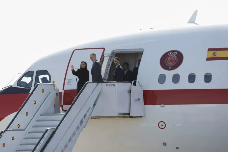 Los reyes de España inician su viaje de Estado a China