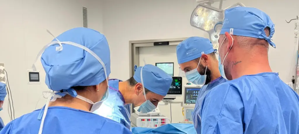 Imagen de archivo de una operación en un hospital Vithas