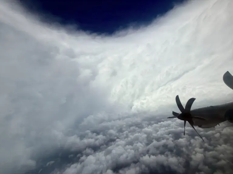 El huracán ‘Melissa’ deja 64 fallecidos a su paso por el Caribe