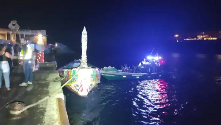 Llega un cayuco con 248 personas a El Hierro