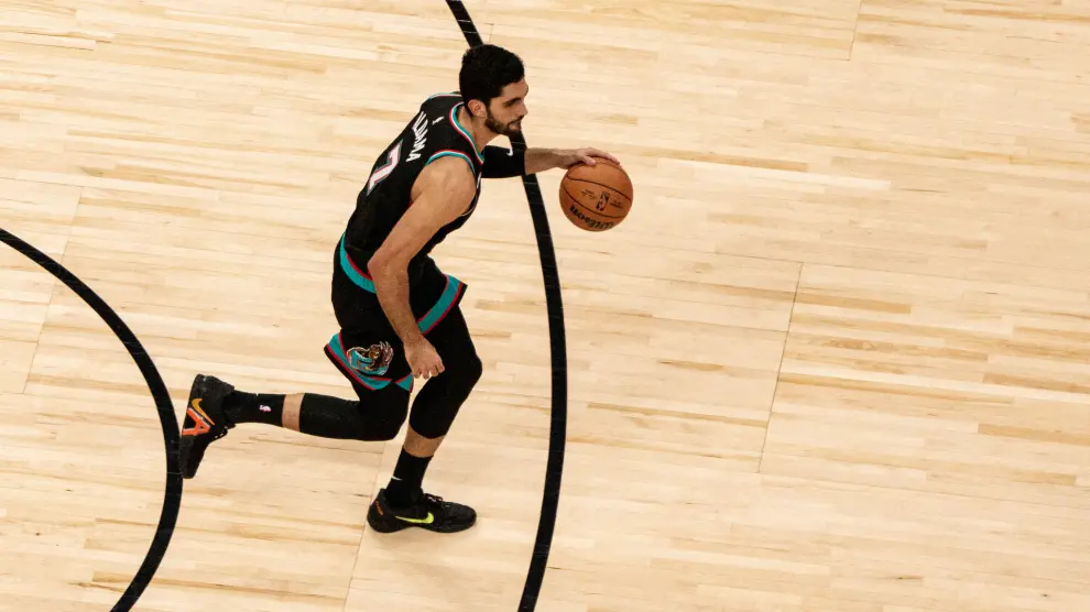 Los Grizzlies de Aldama pierden frente a los vigentes campeones de la NBA