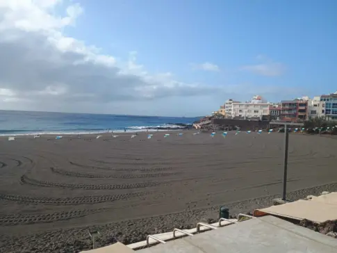 Cierre preventivo de la playa de Melenara