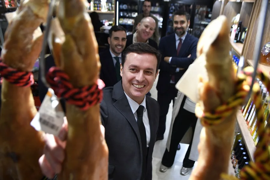 Detienen al presidente y vicepresidente de la diputación de Almería por el caso mascarillas