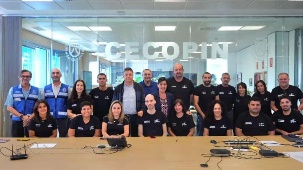 La consejera de Medio Natural, Seguridad y Emergencias, ha explicado que la nueva reestructuración del servicio supondrá "un antes y un después" en la protección civil de la isla