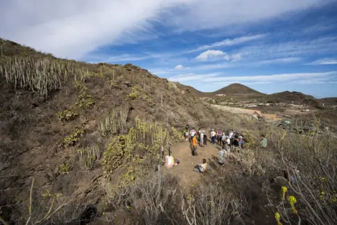 Asociaciones de Memoria Histórica se reúnen en la Sima de Jinámar para rendir homenaje a las víctimas del franquismo