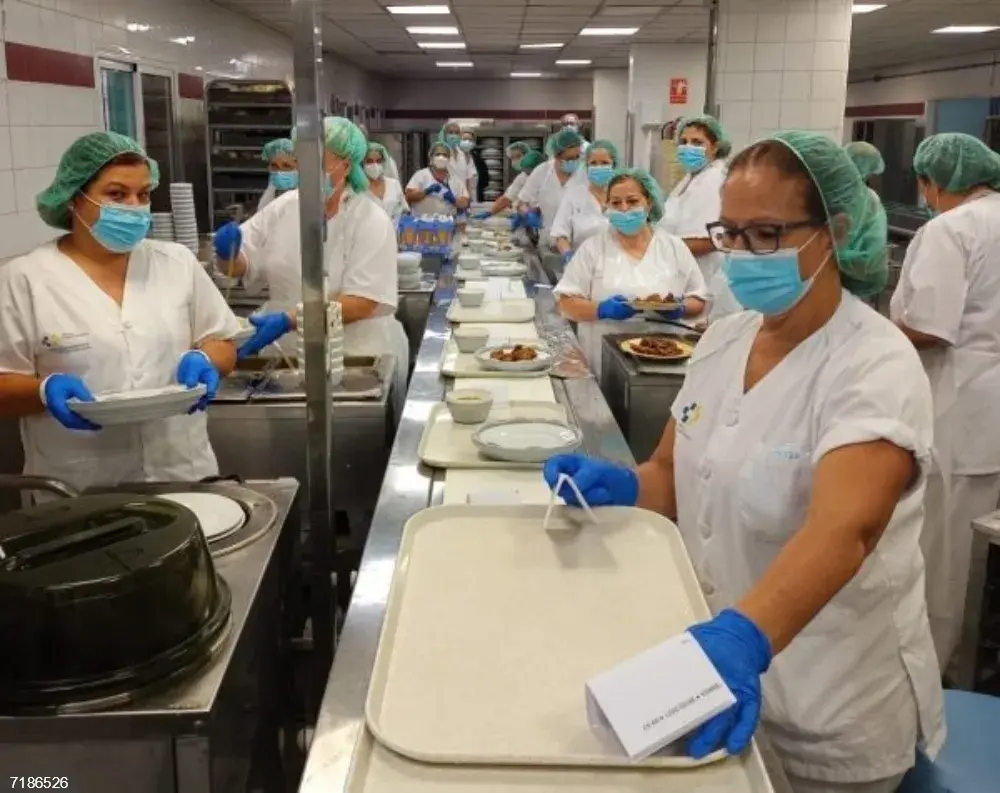 Los hospitales canarios ofrecerán menús especiales de Navidad adaptados a los pacientes ingresados