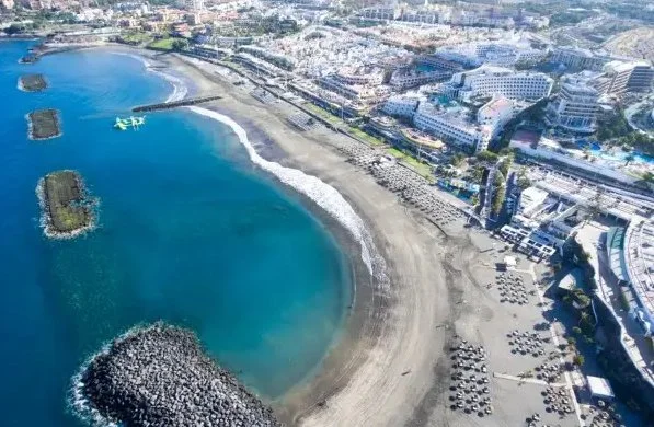Vista de la zona turística de Adeje. Ayuntamiento de Adeje