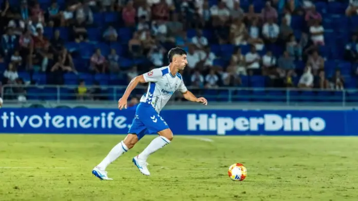 Álvaro González concluye su etapa en el CD Tenerife