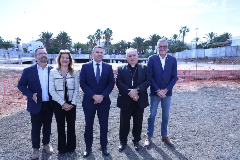 Arrancan las obras del Centro de Atención Integral de Cáritas en Altavista