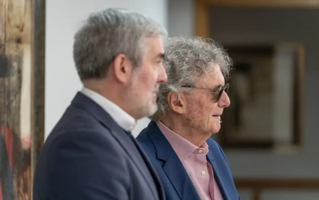 Clavijo anuncia la concesión al cantante Braulio de la Medalla de Oro de Canarias