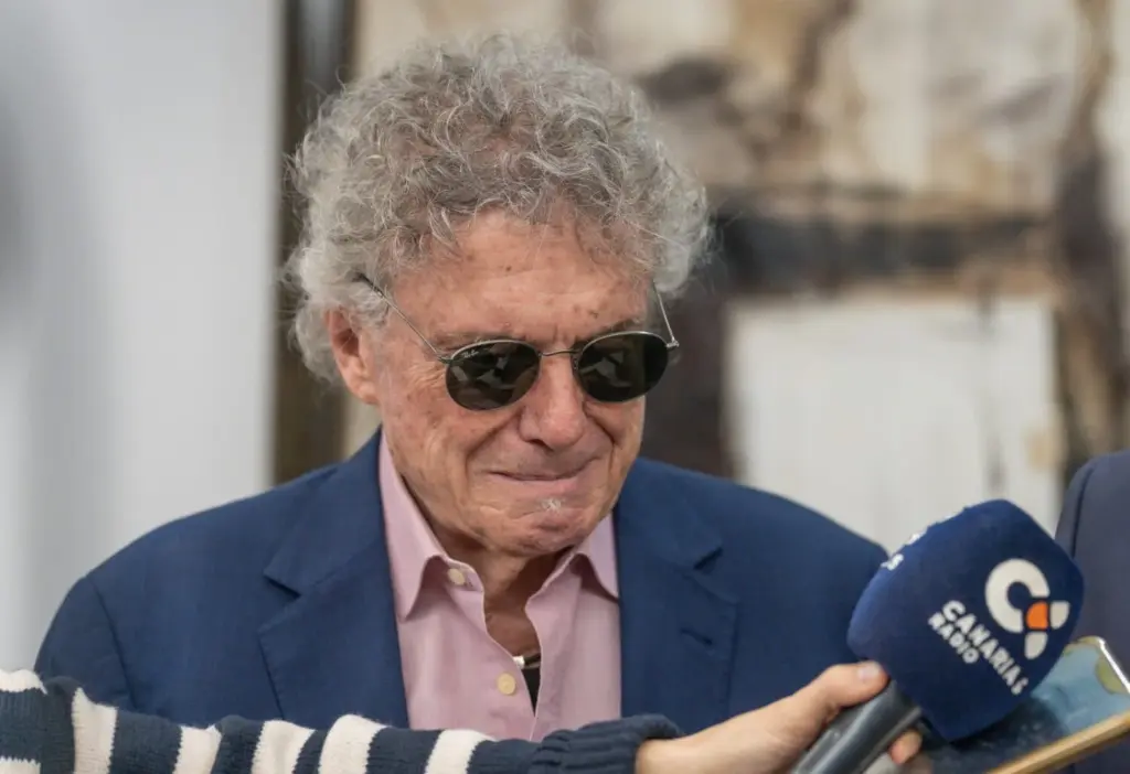 Clavijo anuncia la concesión al cantante Braulio de la Medalla de Oro de Canarias