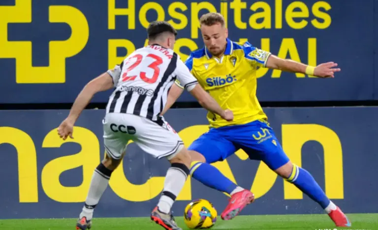 Cádiz CF vs CD Castellón: horario, alineaciones y minuto a minuto | LaLiga Hypermotion 25-26