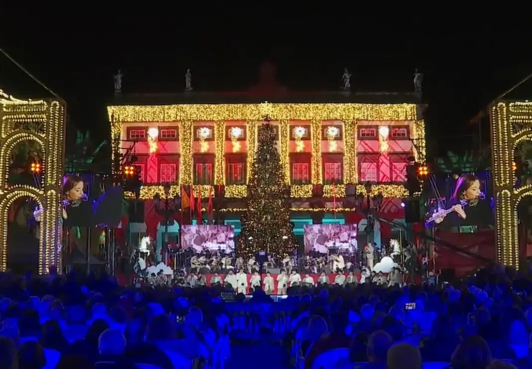 Los Gofiones celebran 38 años de su Concierto de Navidad en una abarrotada Plaza de Santa Ana