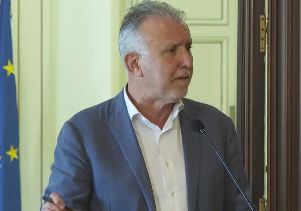 Ángel Víctor Torres asegura haber cumplido con Canarias en 2025 y avanza en la distribución de menores migrantes