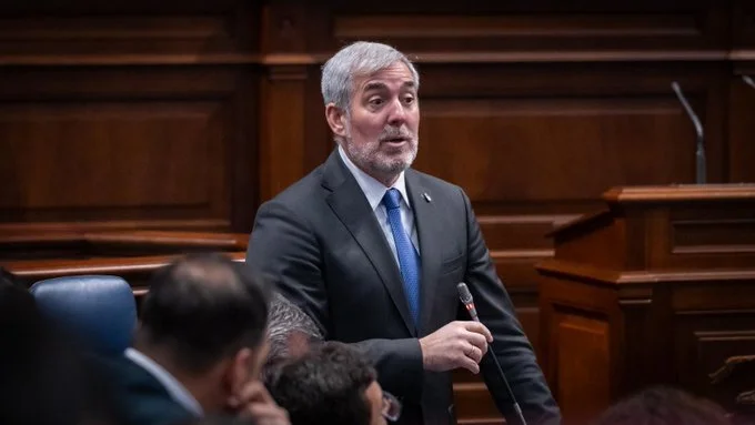 El presidente de Canarias, Fernando Clavijo, en el Parlamento de Canarias este martes, 16 de diciembre. Imagen Presidencia del Gobierno