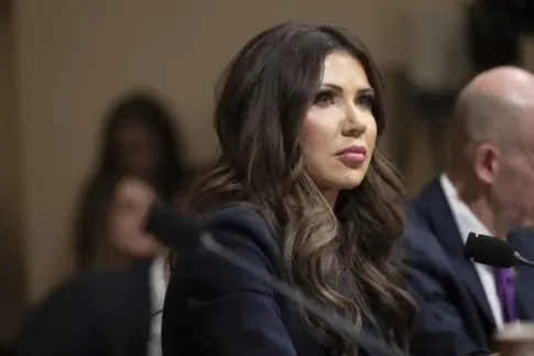 EEUU ofrece 3.000 dólares a quien se «autodeporte» antes de 2026