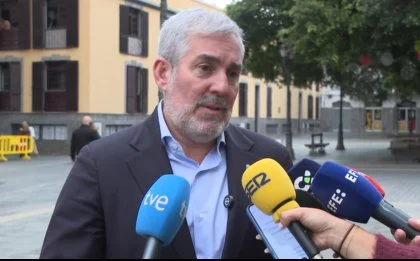 Clavijo dice que si Sánchez usa reales decretos para Junts esa fórmula podría valer también para la Agenda Canaria