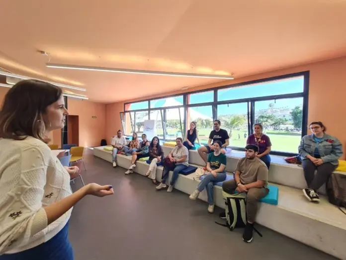 Así en el mes de diciembre, el Espacio Joven La Grada adaptará su funcionamiento con un horario general de mañana de 09.30 a 13.30 horas