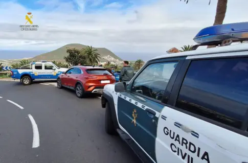 La Guardia Civil detiene a los presuntos autores de un delito de robo en Tenerife