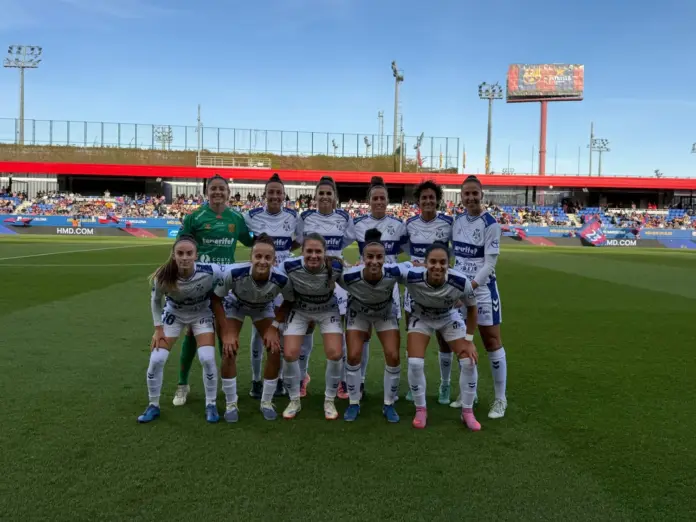 El Costa Adeje Tenerife pierde ante el FC Barcelona con dos goles tardíos