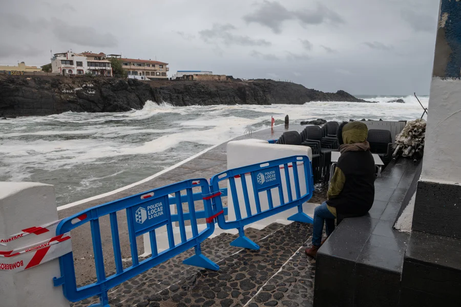 Continúa el mal estado del mar, Lanzarote y Fuerteventura con aviso amarillo por fenómenos costeros. Imagen Fuerteventura / EFE