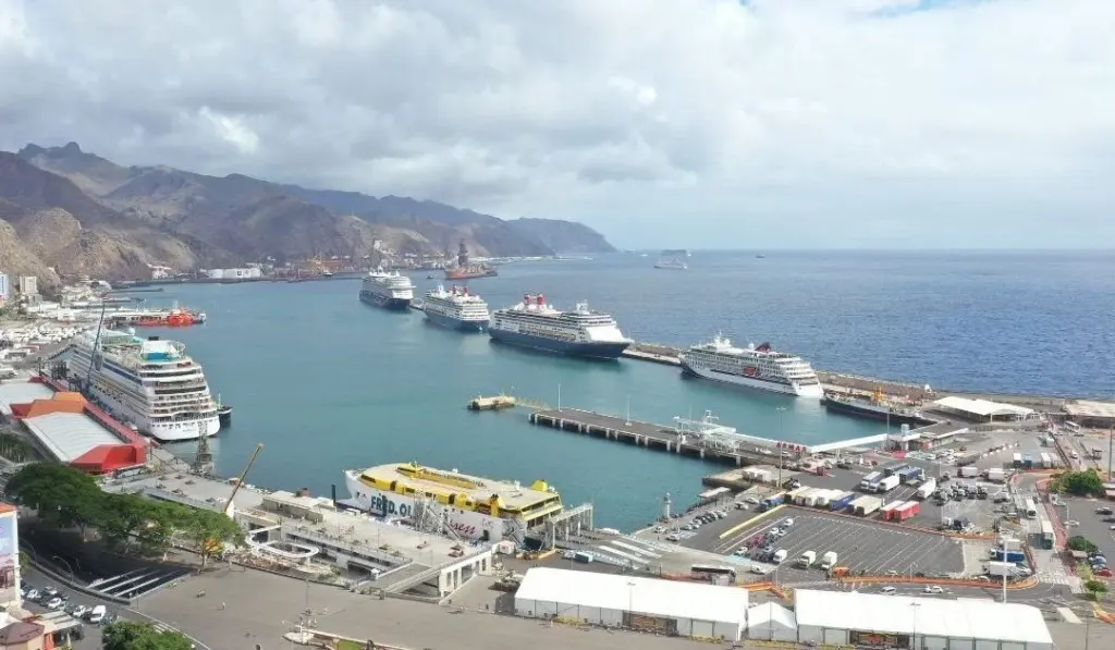 Panorámica del puerto de Santa Cruz de Tenerife. Imagen Puertos de Tenerife