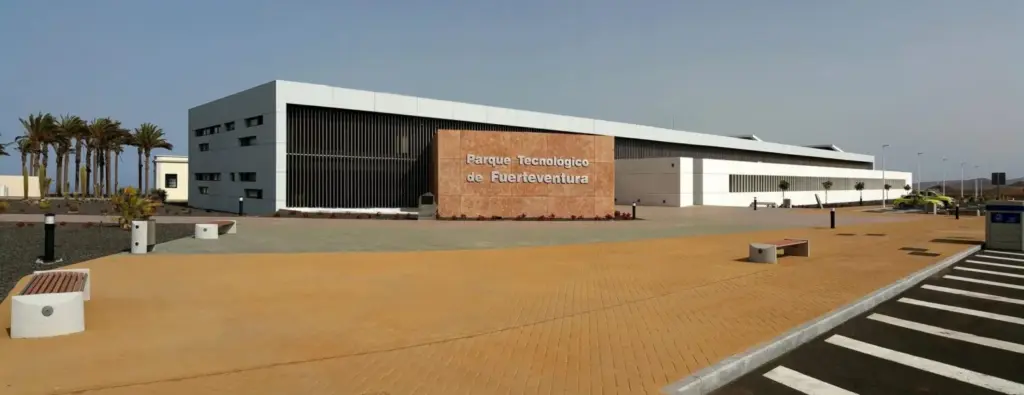 Barcones destaca en Fuerteventura el papel del Parque Tecnológico para afrontar catástrofes climáticas