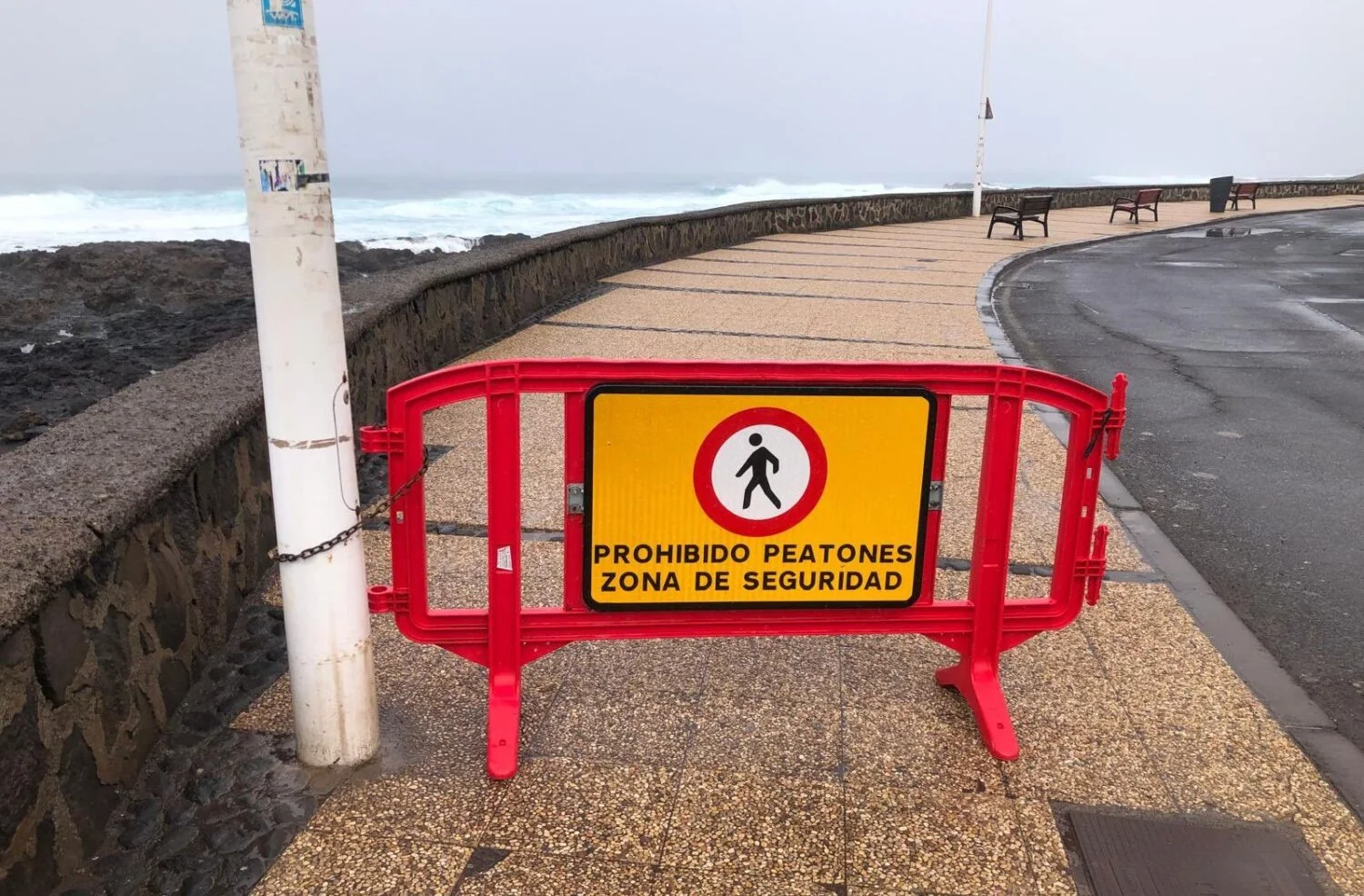 La borrasca Emilia llega a Canarias con lluvia, viento, oleaje y nieve
