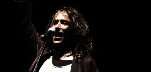 Muere Robe Iniesta, el líder de Extremoduro, a los 63 años