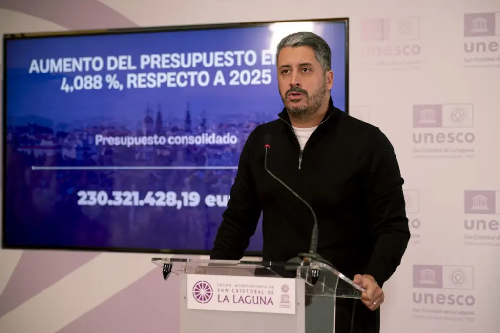 Luis Yeray Gutiérrrez, alcalde La Laguna, en la presentación de los presupuestos municipales para 2026
