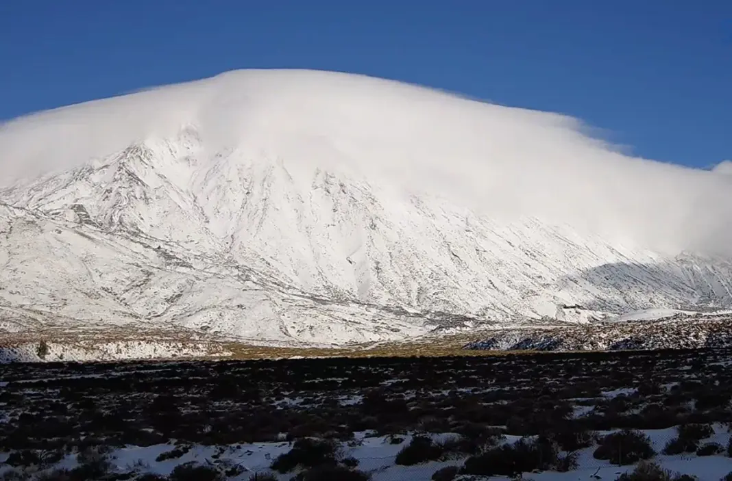Imagen del Teide este domingo recogida desde la webcam del Parador