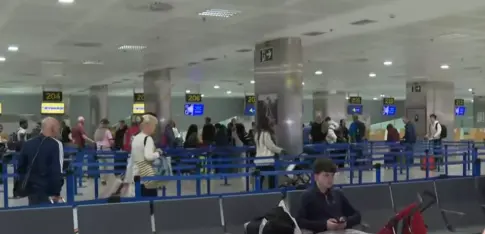 La huelga del personal que presta servicios en tierra a Ryanair afecta al aeropuerto Tenerife Sur