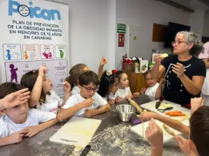 Los alumnos de Primaria conocen los alimentos saludables en un taller que les invita a realizar sus propias recetas siguiendo los consejos de expertos en nutrición