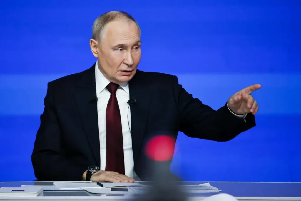 Putin advierte de que el "atraco" de la UE a sus fondos trastocará el sistema financiero mundial. Europa Press.