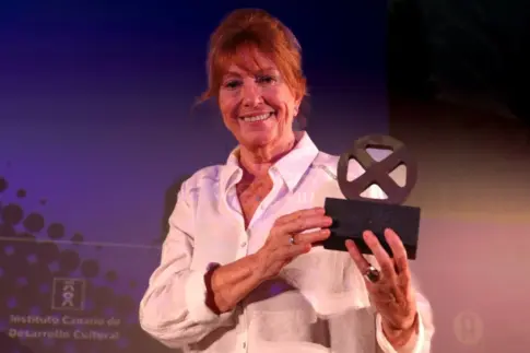 ‘Charlas de cine’ entrevista a Mercedes Sampietro, musa del cine de la transición