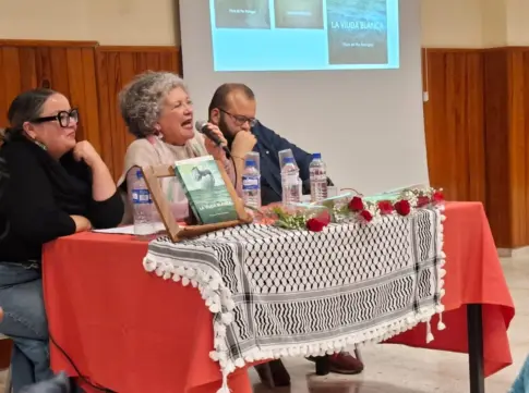 Un libro reivindica la memoria de las viudas blancas