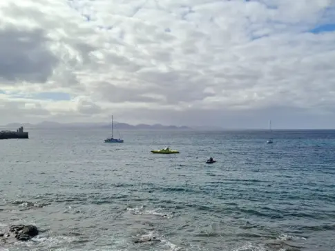 Un velero se hunde por razones desconocidas en Playa Blanca