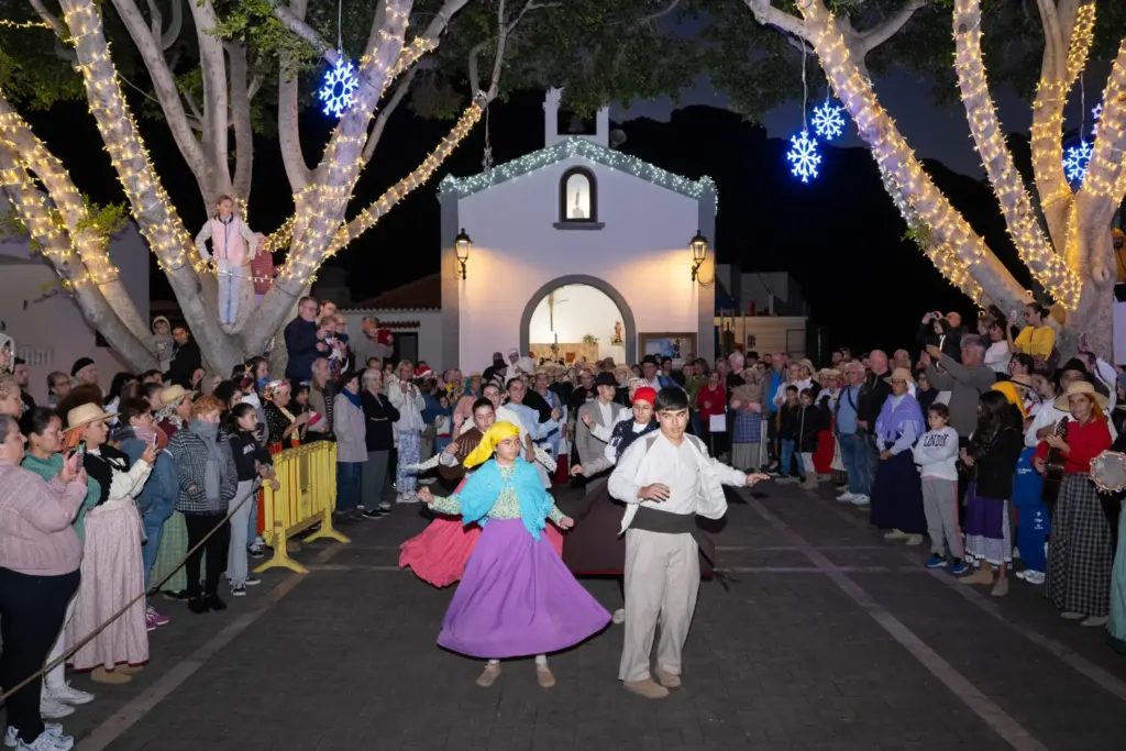 Veneguera revive la Navidad con su Belén Viviente
